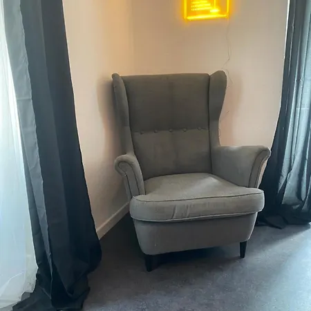 Apartment Black